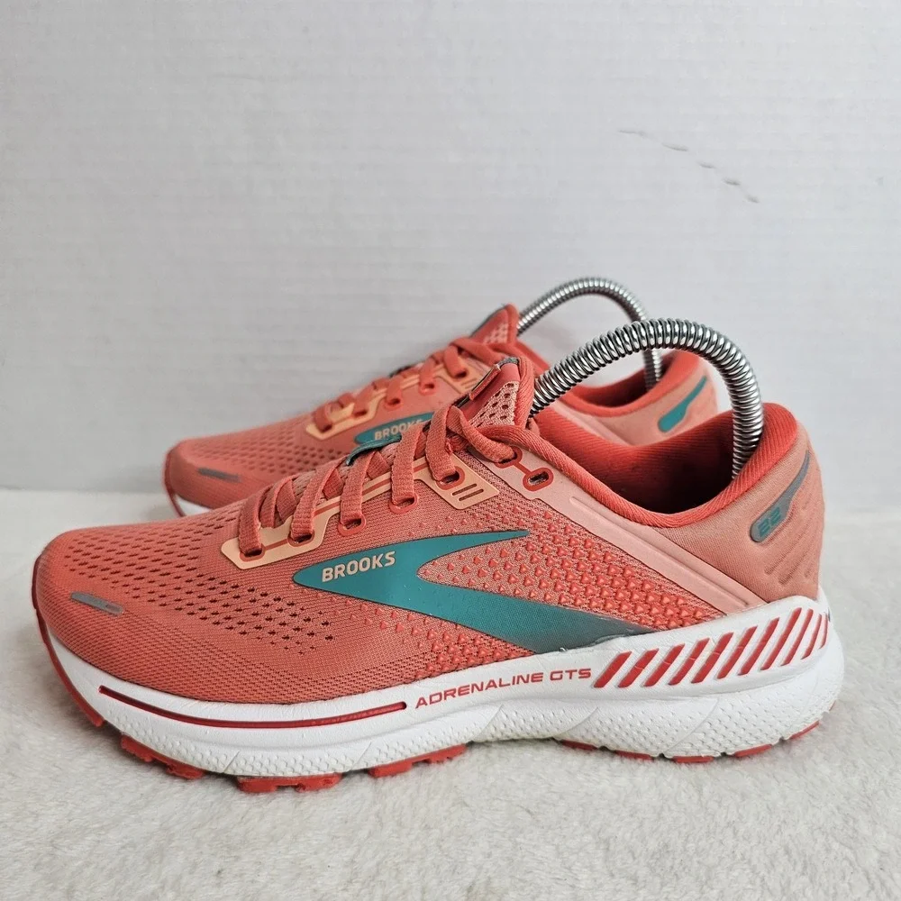 Brooks Adrenaline GTS 22 Women Size 8B Running Shoes Orange Coral